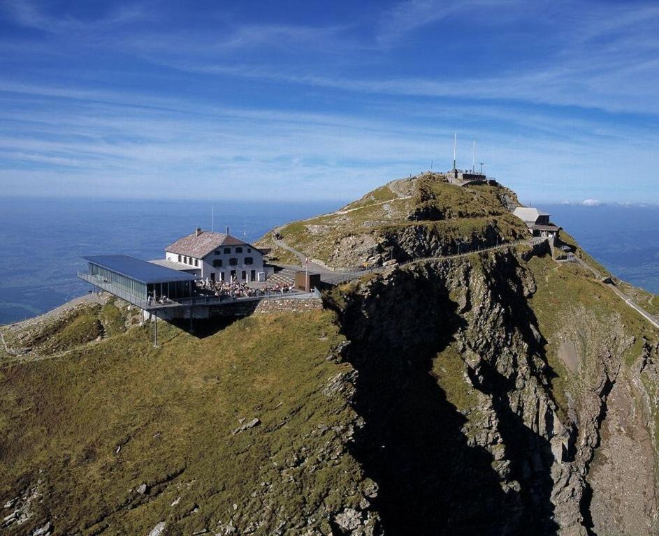 Edelweiss 4 Zi Ferienwohnung In Landhaus Frutigen Esterno foto