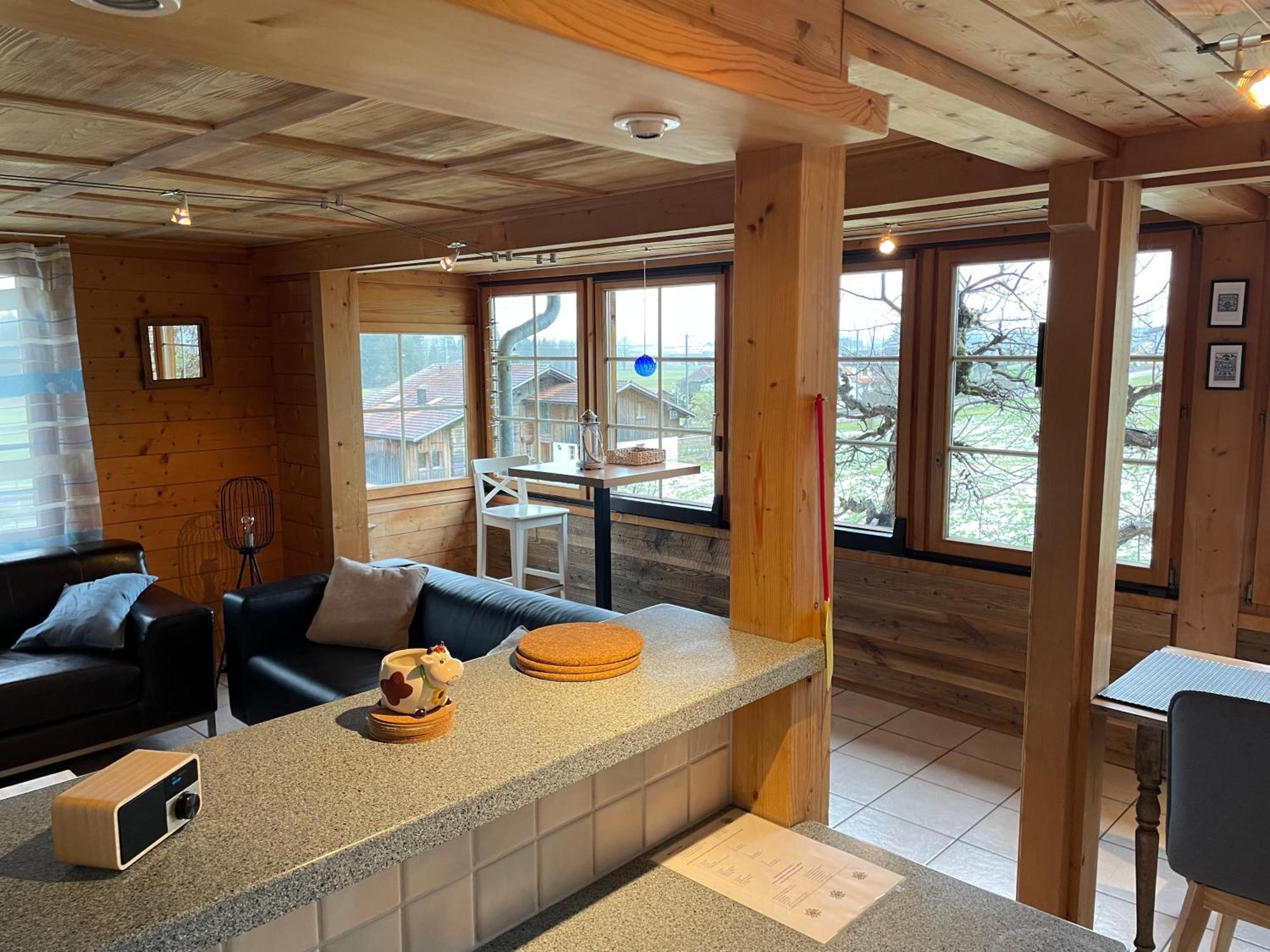 Edelweiss 4 Zi Ferienwohnung In Landhaus Frutigen Esterno foto