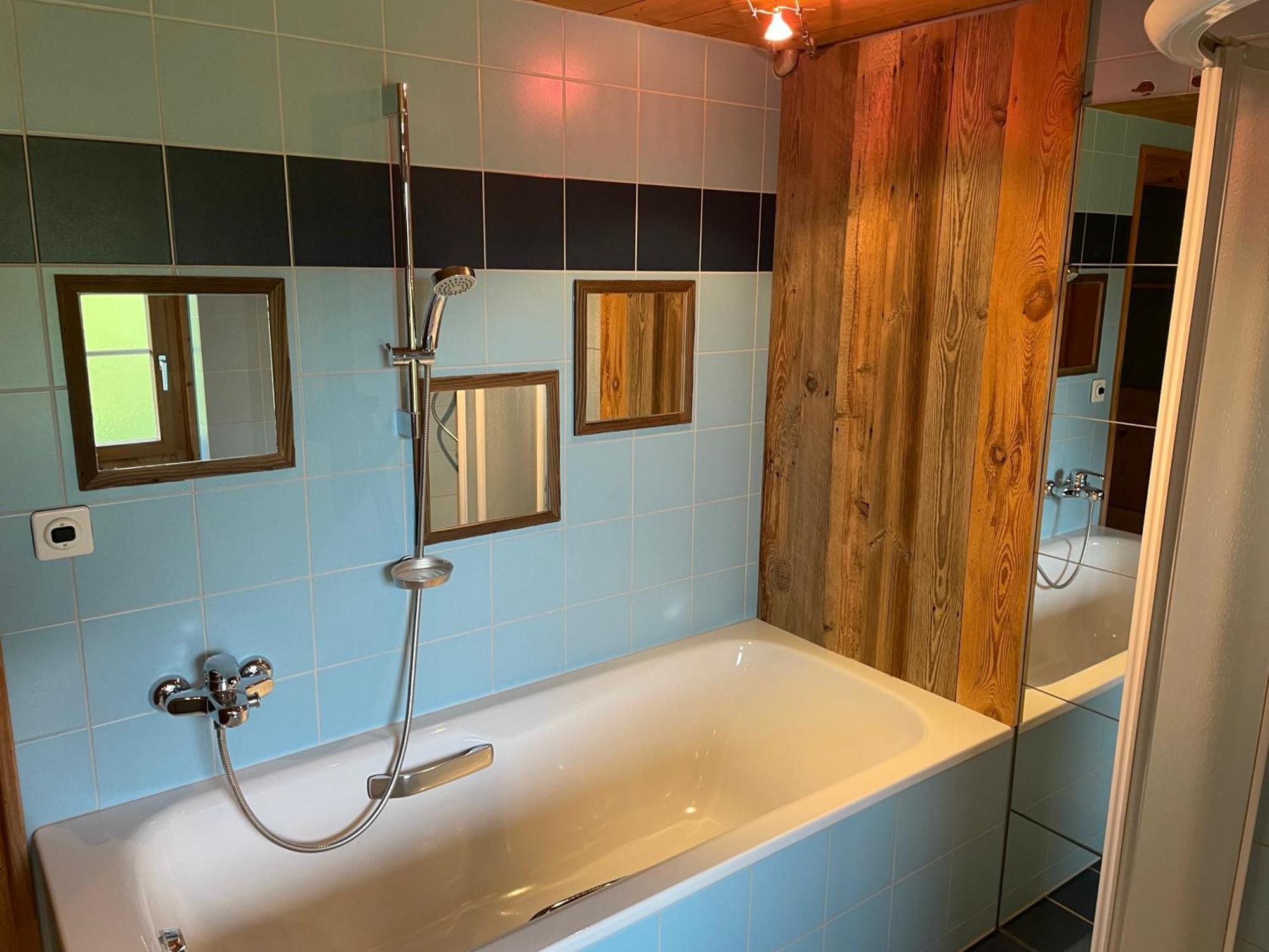 Edelweiss 4 Zi Ferienwohnung In Landhaus Frutigen Esterno foto