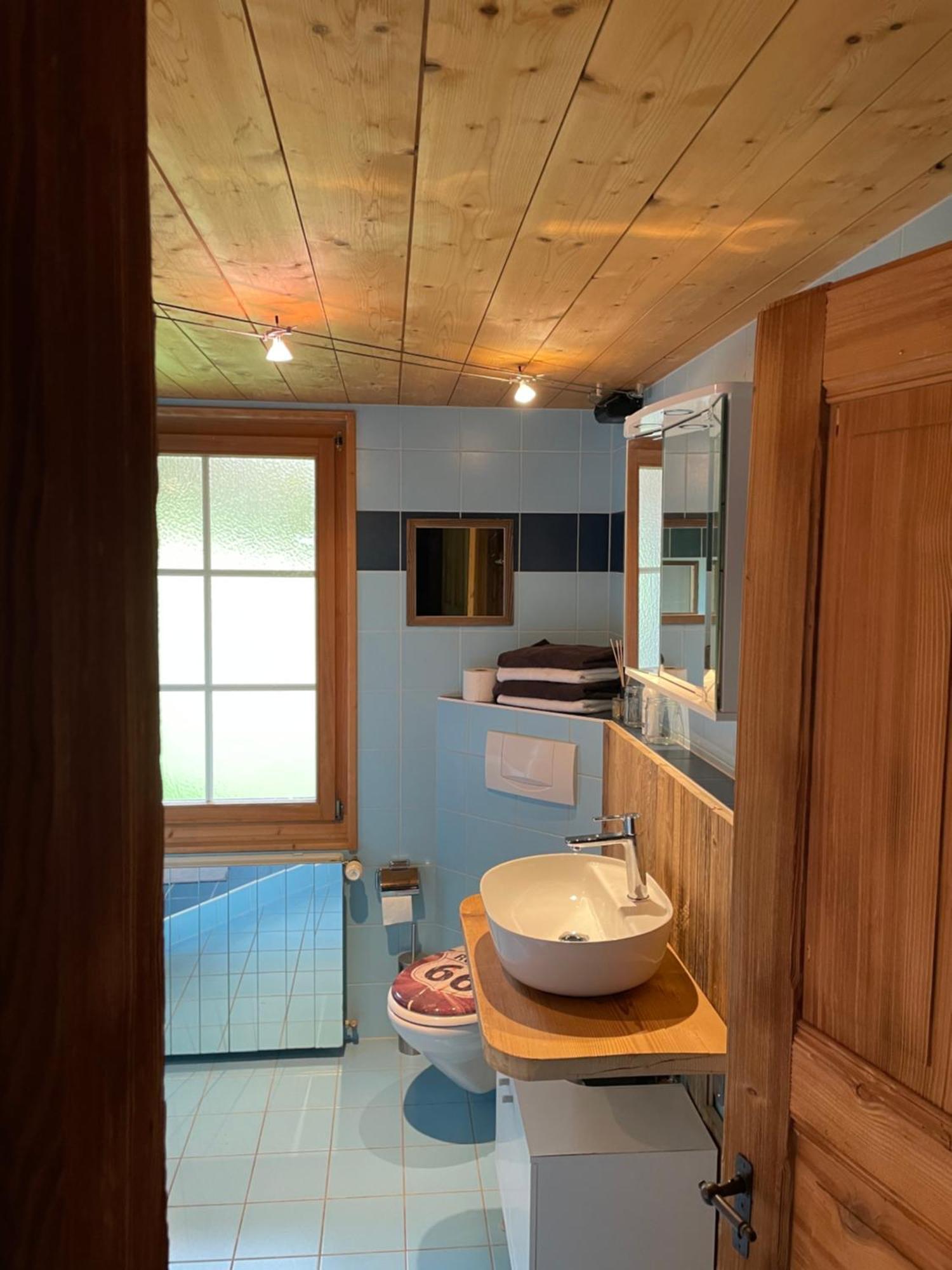 Edelweiss 4 Zi Ferienwohnung In Landhaus Frutigen Esterno foto