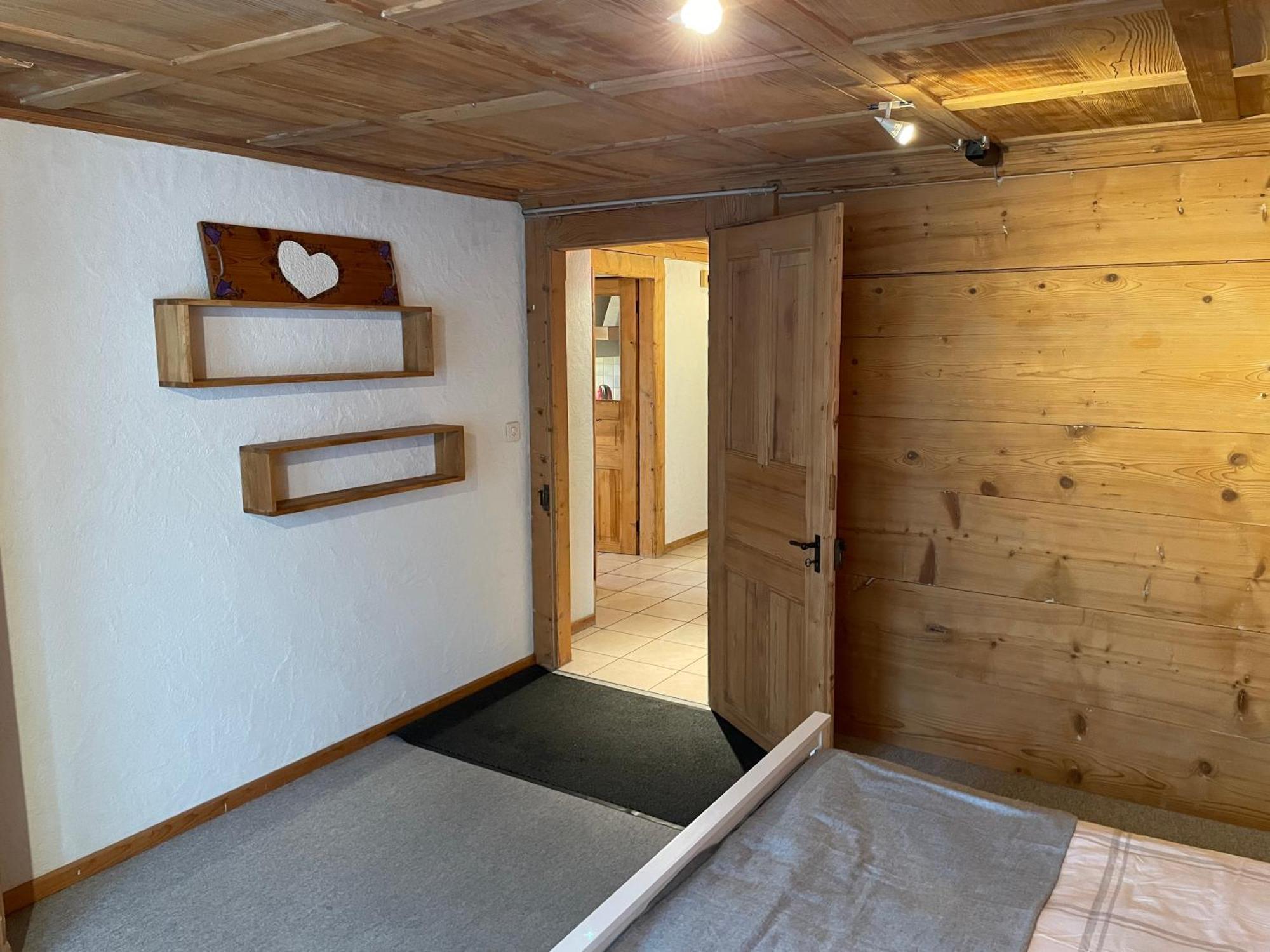 Edelweiss 4 Zi Ferienwohnung In Landhaus Frutigen Esterno foto